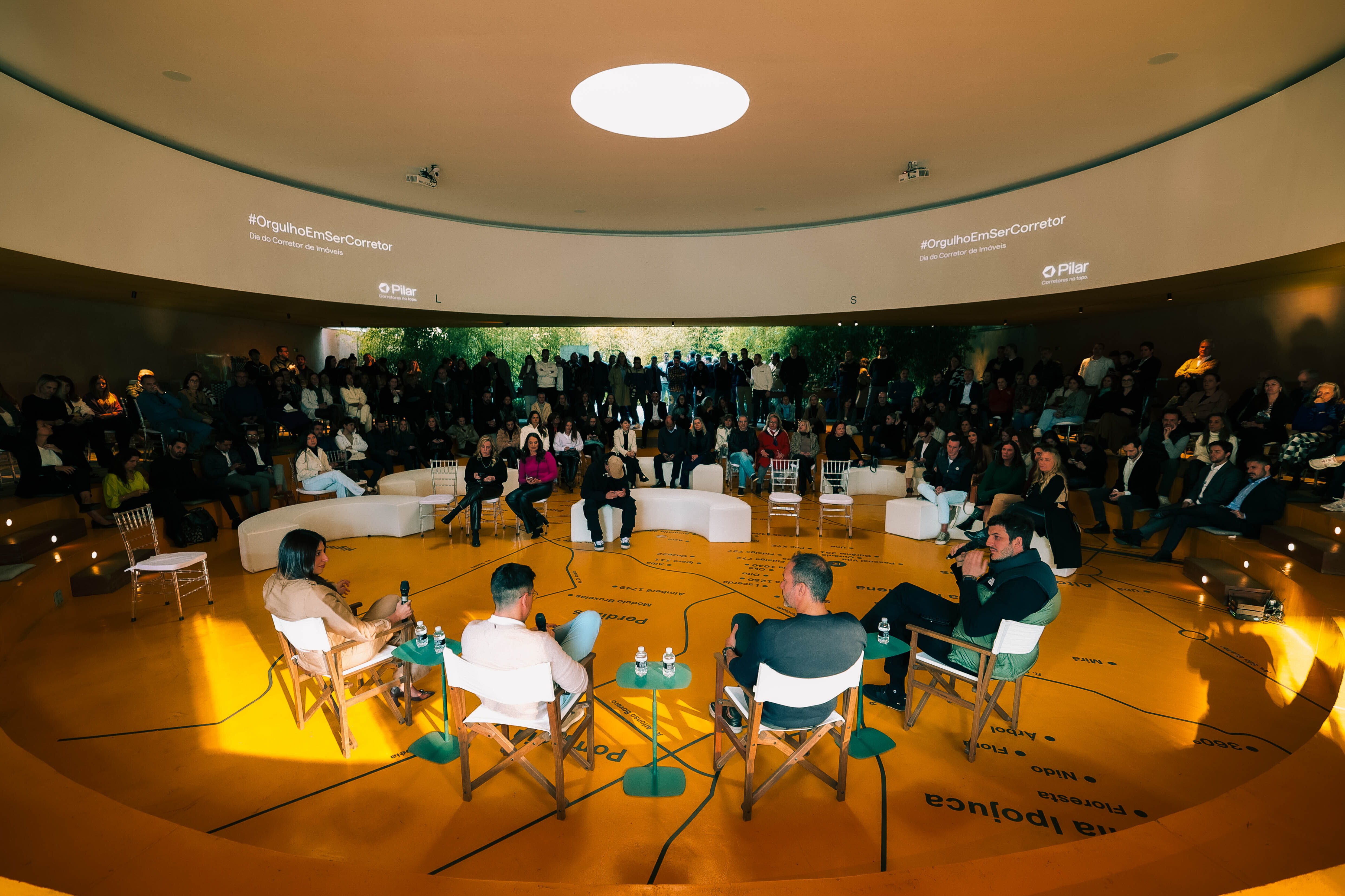 Rede PilarHomes reúne corretores verificados para atendimento especializado em imóveis de alto padrão.