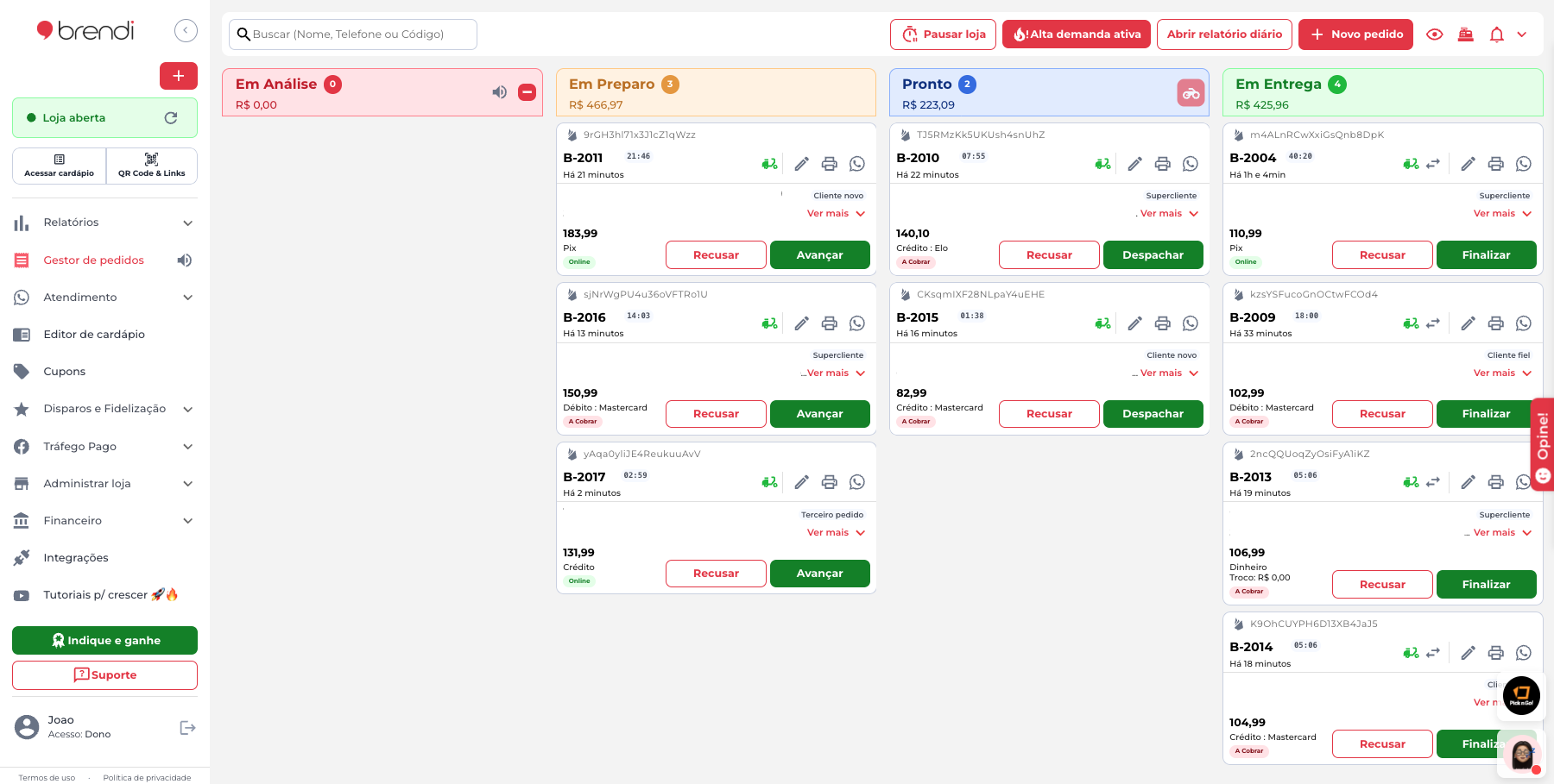 Gerencie pedidos do seu delivery em tempo real com o gestor de pedidos da Brendi. Visualização kanban com status ao vivo, dados do cliente e ações rápidas para aceitar, despachar ou finalizar.